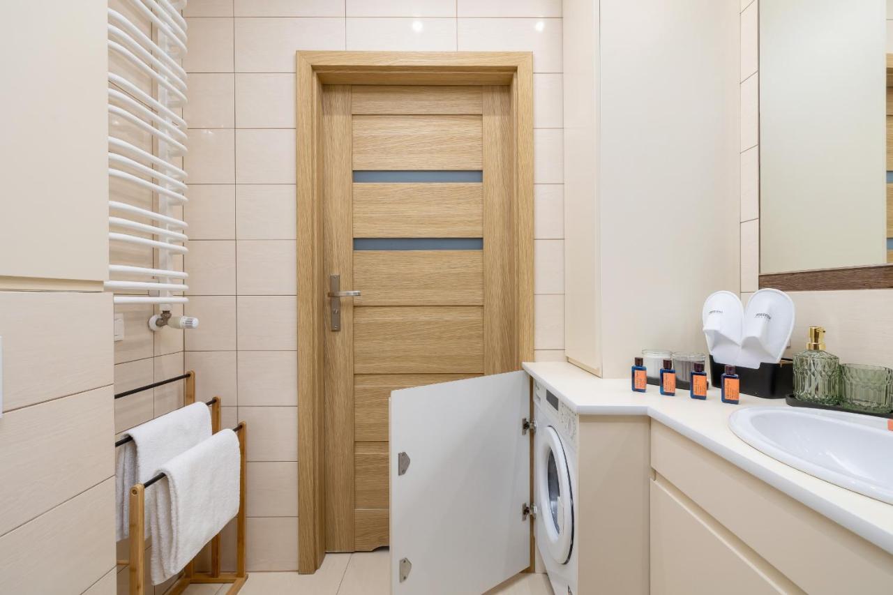 Osiedle Avia Harmonious Apartment With Balcony & Parking Cracow By Renters Prestige Kraków Zewnętrze zdjęcie